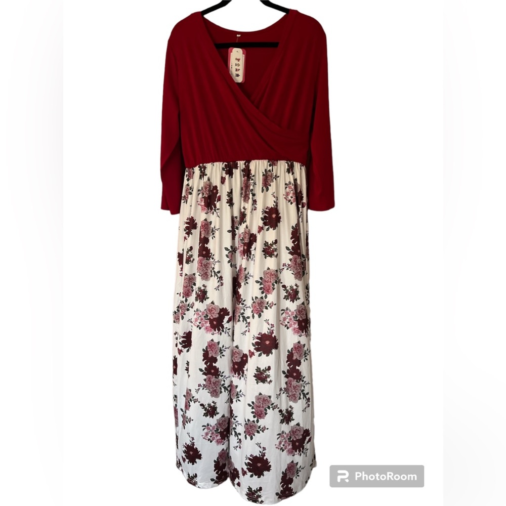 Beautiful Red and White floral dress sz XXL